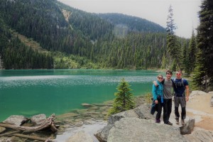 Niall and Rach join us for a hike up Joffre Lakes